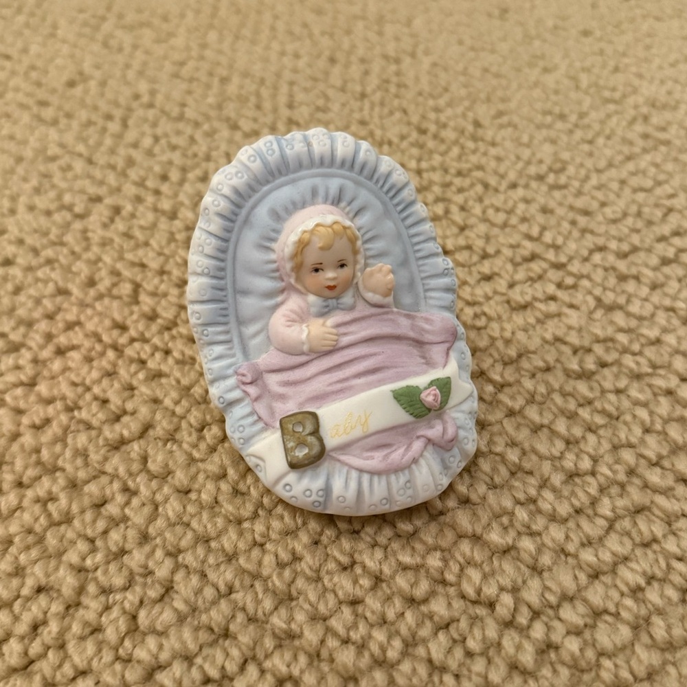 vintage baby figurine of 1983 growing up girls collection - enesco!